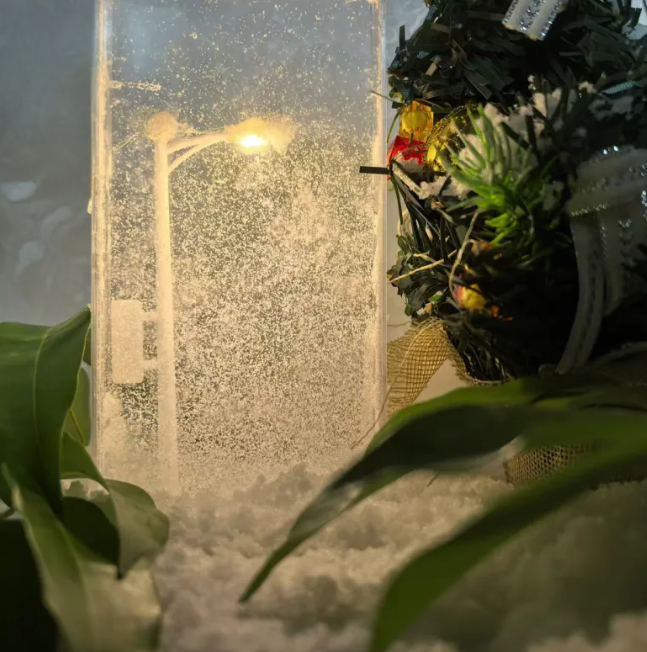 Snowy Night Lamp